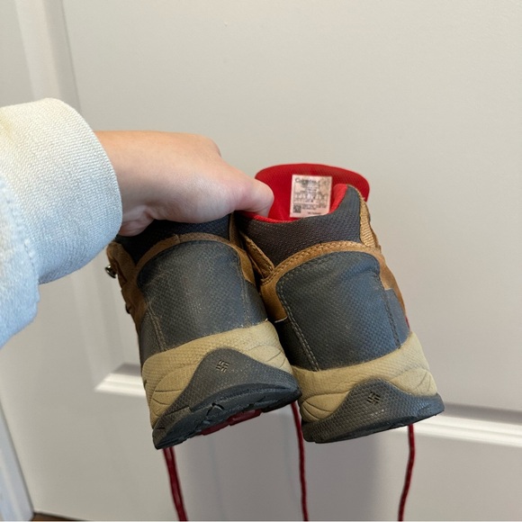 Columbia Newton Hiking Boots - Picture 4 of 7